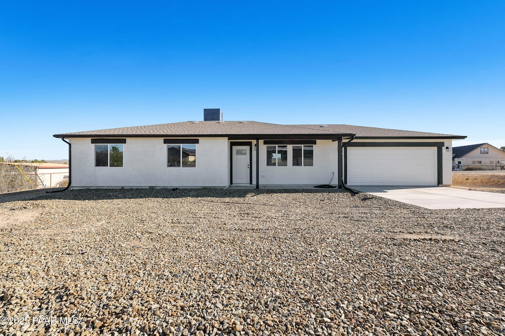 20670 E Wagon Way, Mayer, AZ 86333 - photo 1