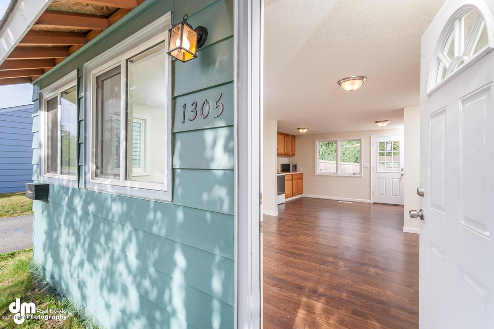 1305 Atkinson Dr Anchorage AK-large-006-