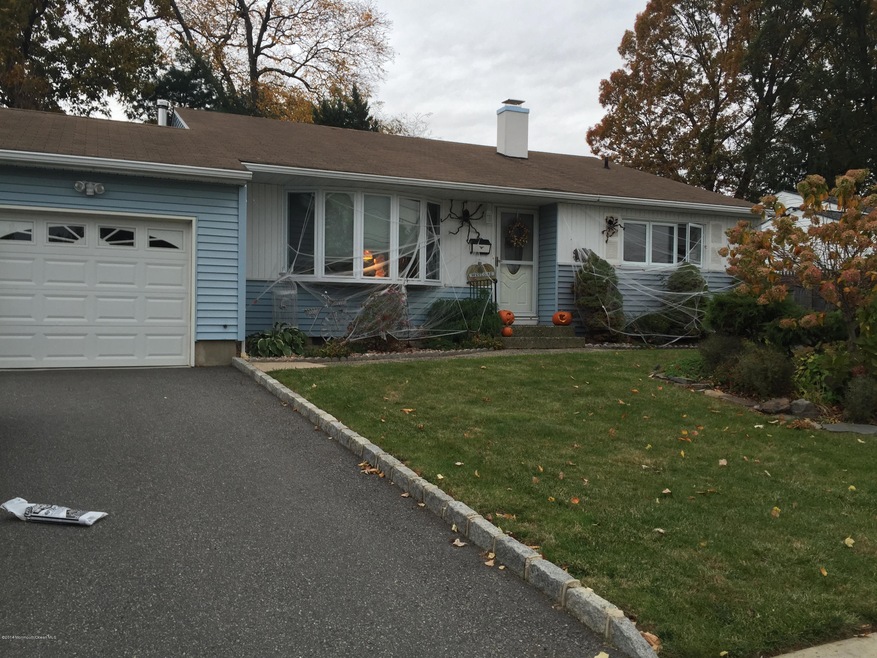 21 Albemarle Rd, Colonia, NJ 07067 - photo 1