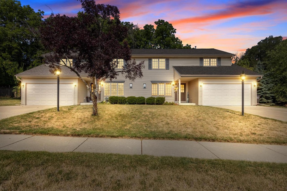 686 Hickory Creek Dr-1