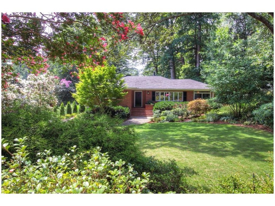 CHARMING THREE BEDROOM RANCH IN LEAFMORE