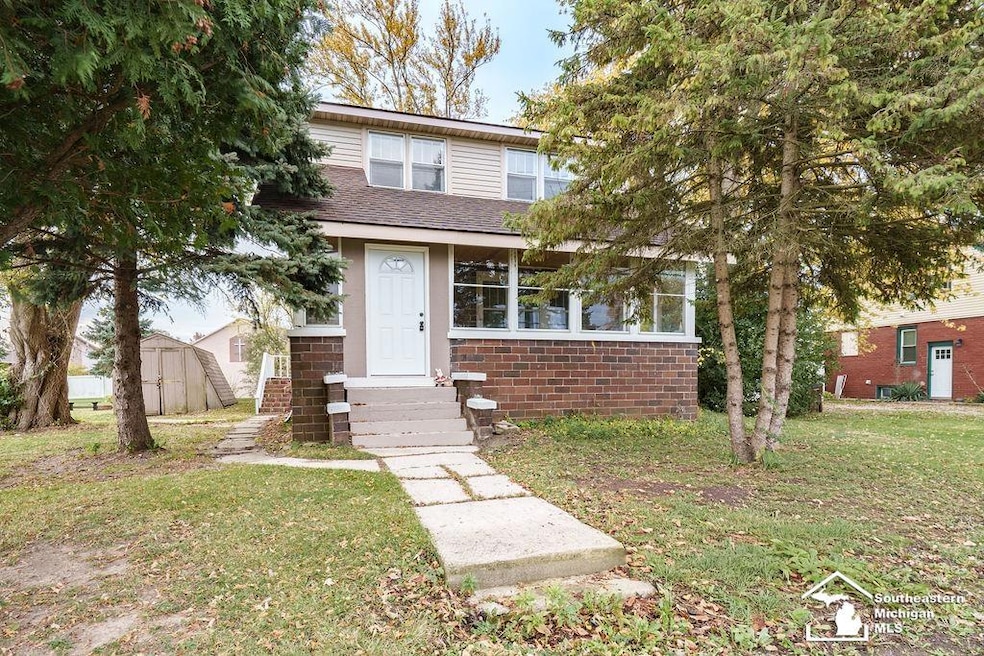 8258 N Dixie Hwy, Newport, MI 48166 - photo 1