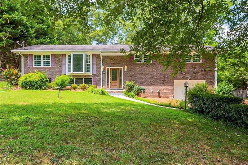 4057 Middle Dr NE, Marietta, GA 30066 - photo 1