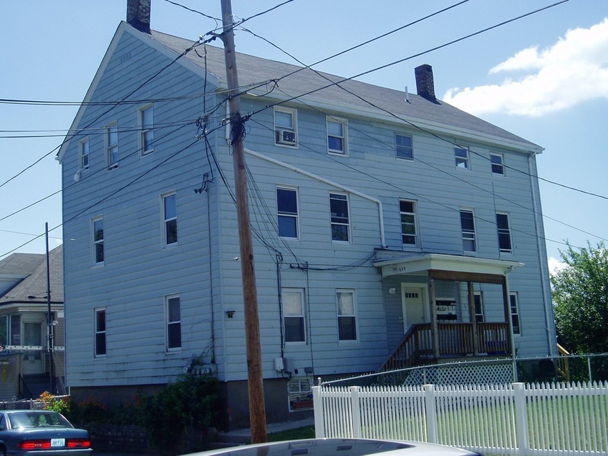 655 Grinnell St unit 3, Fall River, MA 02721 - photo 1