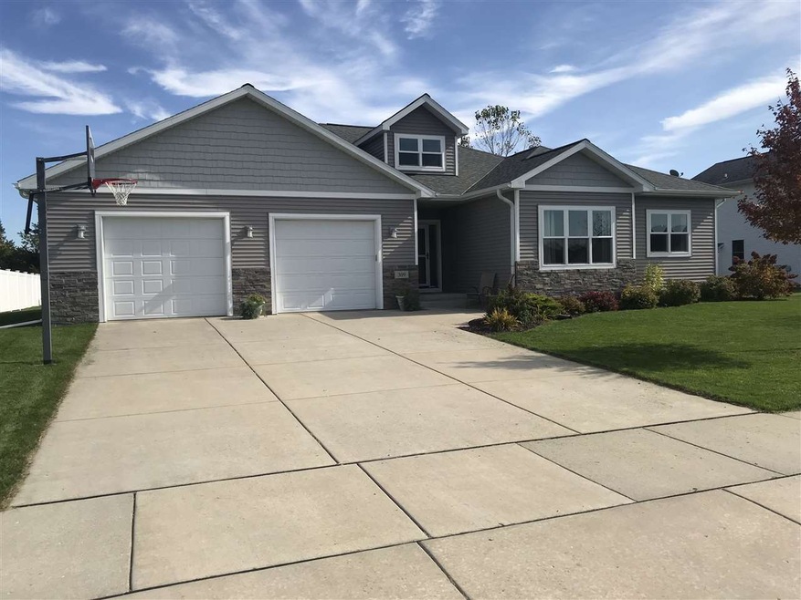 309 4th St, Brooklyn, WI 53521 - photo 1