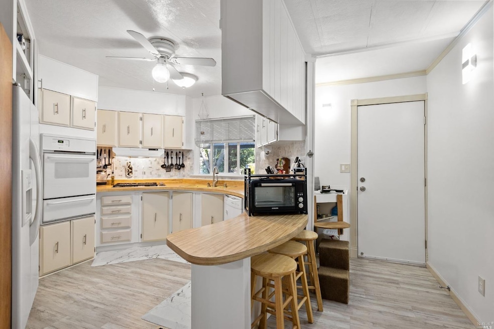 172 Rancho Verde Cir, Rohnert Park, CA 94928 - photo 1