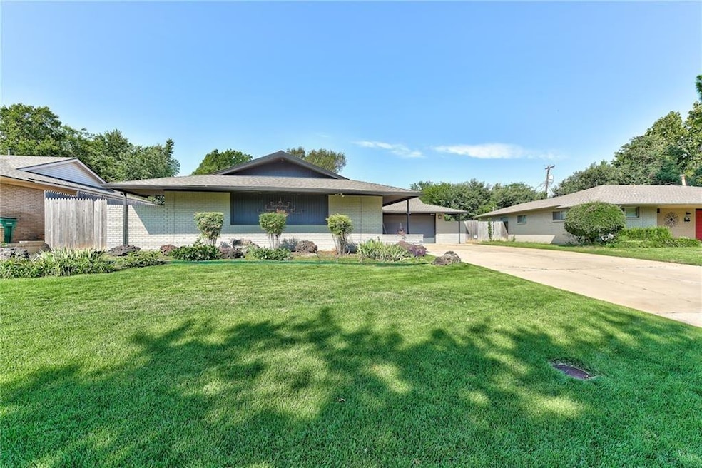 6009 N Meridian Place, Oklahoma City, OK 73122 - photo 1