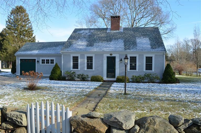 98 Mill Rd, Falmouth, MA 02540 - photo 1