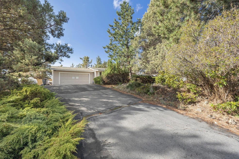 20869 SE Westview Dr, Bend, OR 97702 - photo 1