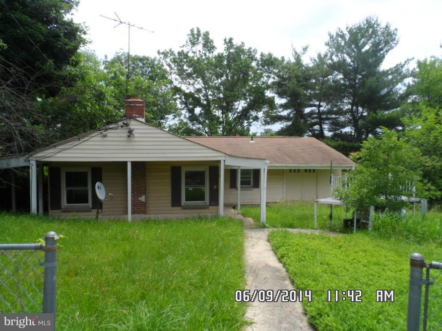 9045 Dumhart Rd, Laurel, MD 20723 - photo 1