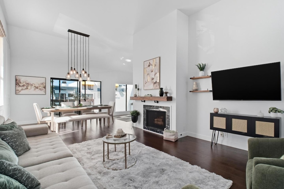 For Sale $1,249,888 • Co-Listing Agent