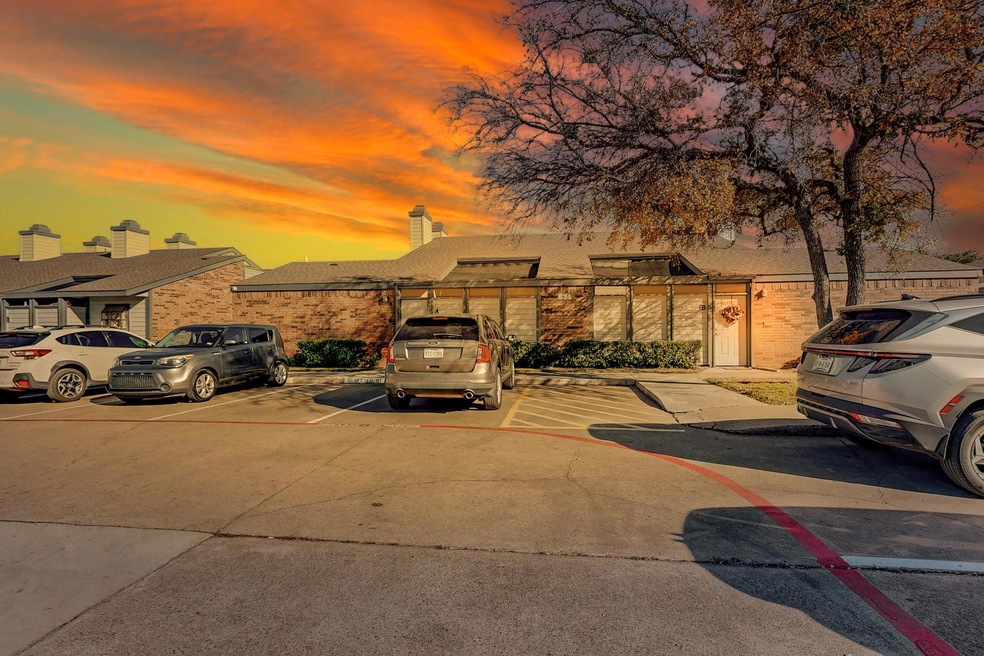 634 Bellaire Dr unit C, Hurst, TX 76053 - photo 1