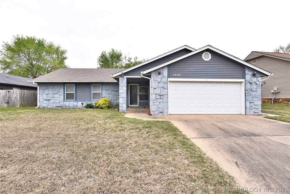 3808 S Oak Ave, Broken Arrow, OK 74011 - photo 1