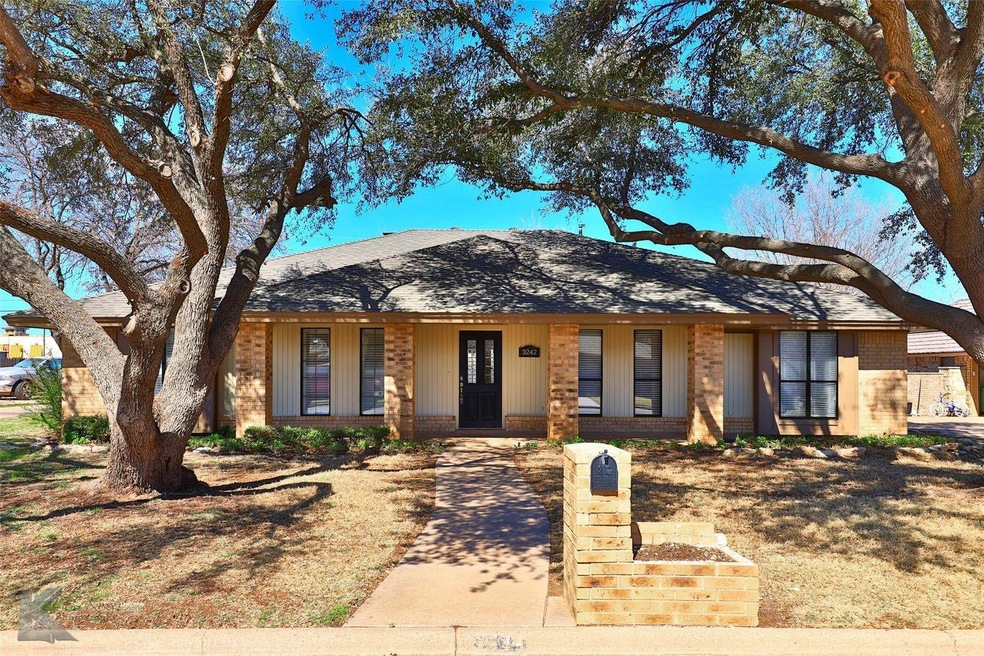 3242 Woodhollow Cir, Abilene, TX 79606 - photo 1