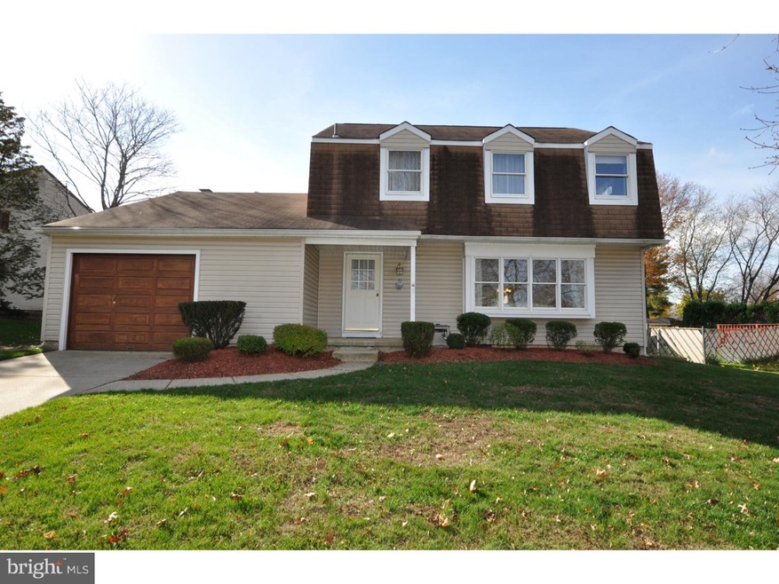 121 Red Stone Ridge, Delran, NJ 08075 - photo 1