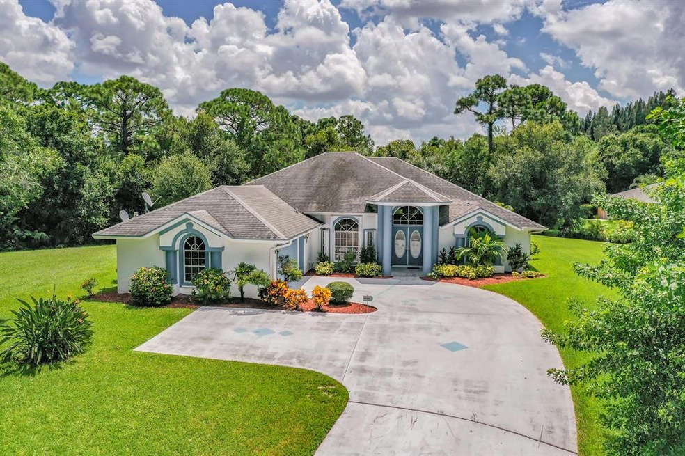 8655 Pine Martin Ln, Fort Pierce, FL 34947 - photo 1