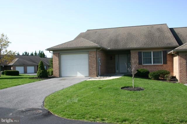 416 Deborah Ct, Chambersburg, PA 17201 - photo 1