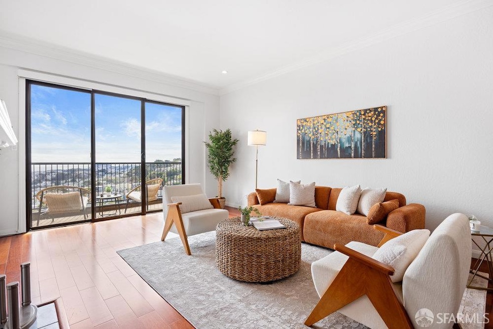 For Sale $799,000 • Co-Listing Agent