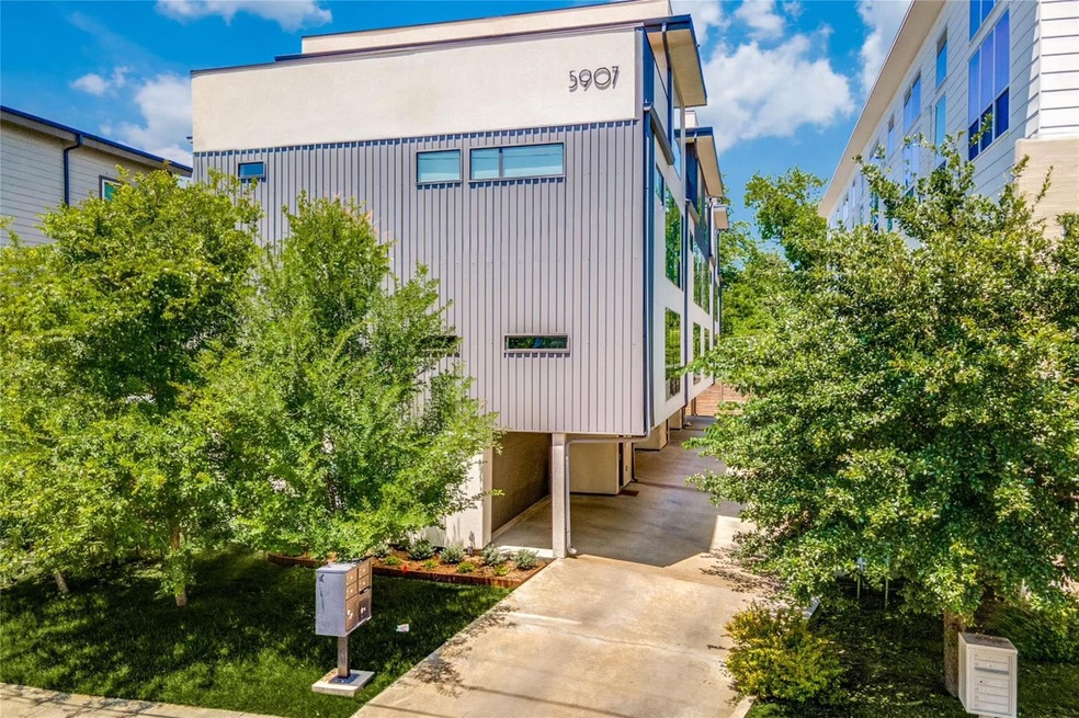 5907 Lindell Ave unit C, Dallas, TX 75206 - photo 1