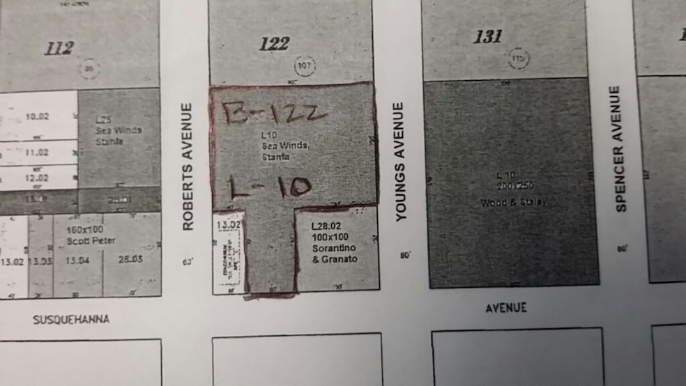 511 W Roberts Ave, Wildwood, NJ 08260 - photo 1