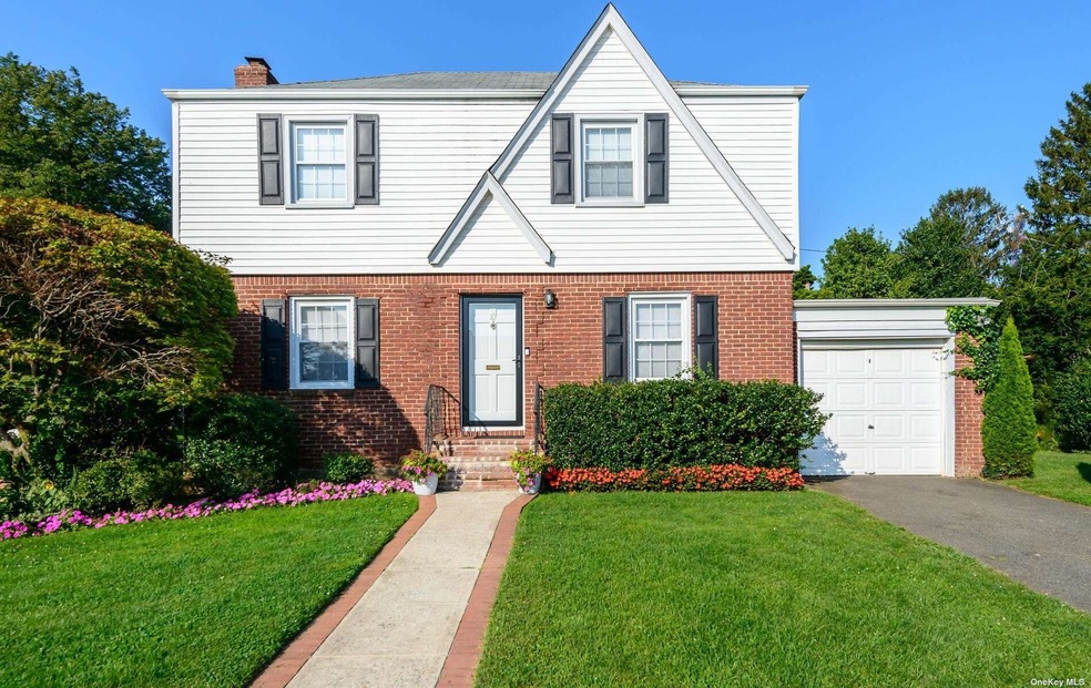 10 Boylston St, Garden City, NY 11530 MLS ONE3502652