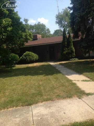 401 Commonwealth Ave, Flint, MI 48503 - photo 1