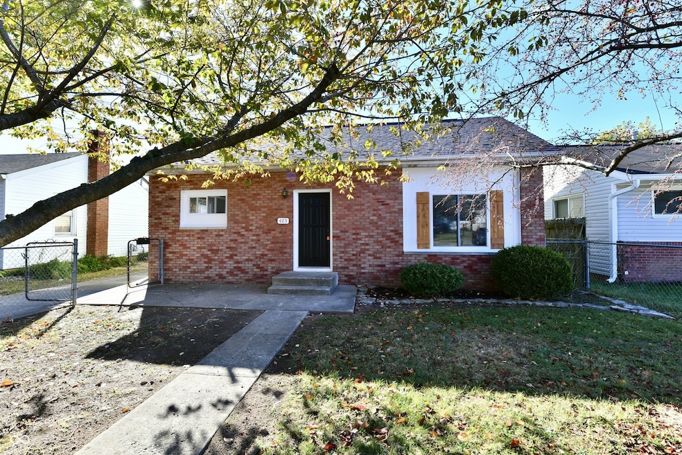 423 E 37th St, Anderson, IN 46013 - photo 1