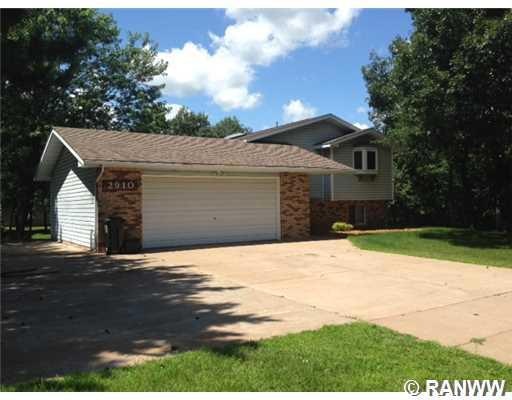 2910 Comet Ct, Eau Claire, WI 54703 - photo 1