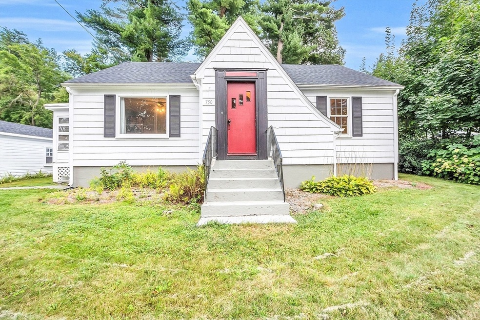 750 Charlton St, Southbridge, MA 01550 - photo 1