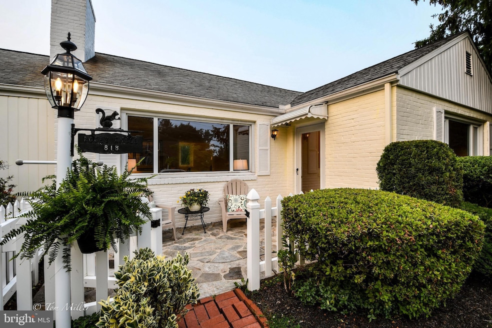 818 Loyola Dr, Towson, MD 21204 - photo 1