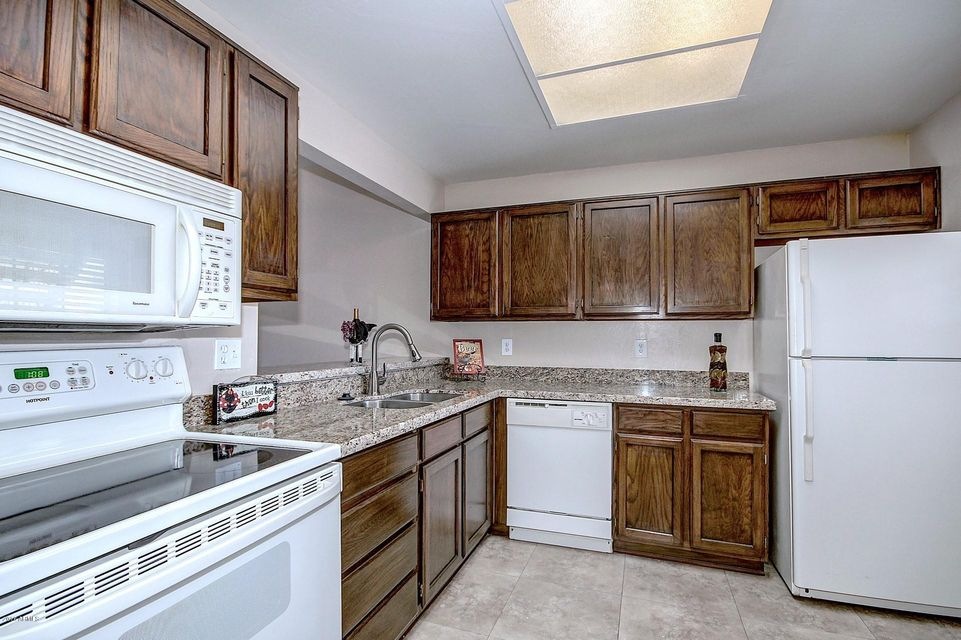 Granite counters updated kitchen