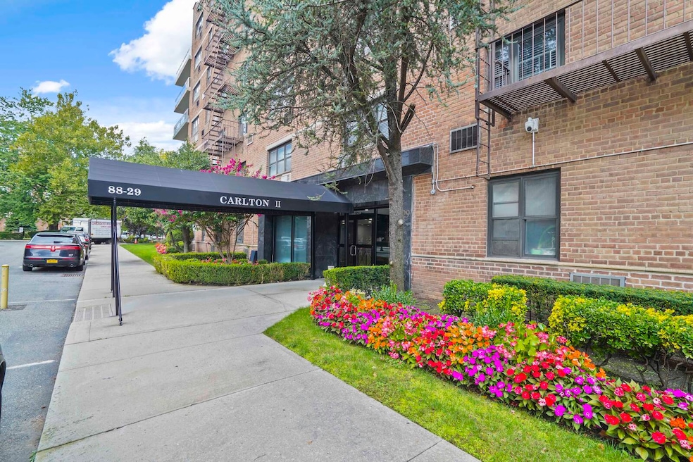 Lindenwood Village Section C unit 5A, Howard Beach, NY 11414 - photo 1