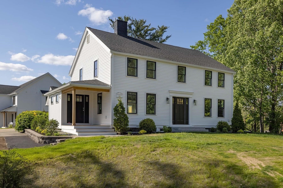 6 Founders Square unit 6, Greenland, NH 03840 - photo 1