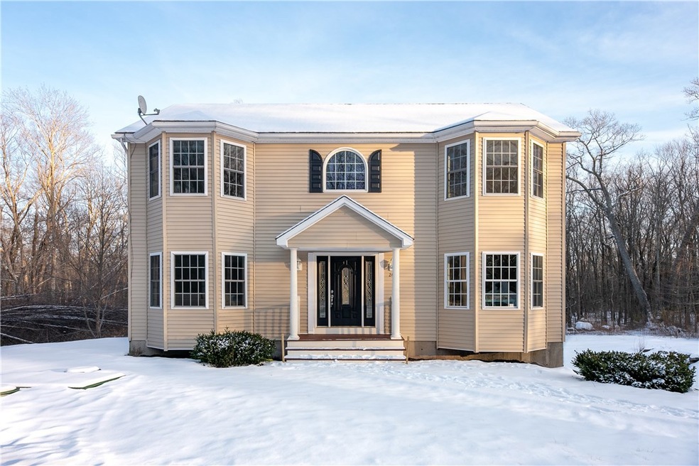 Welcome to 240 Bungy Rd! 3 bed 2 1/2 bath 2132 SF