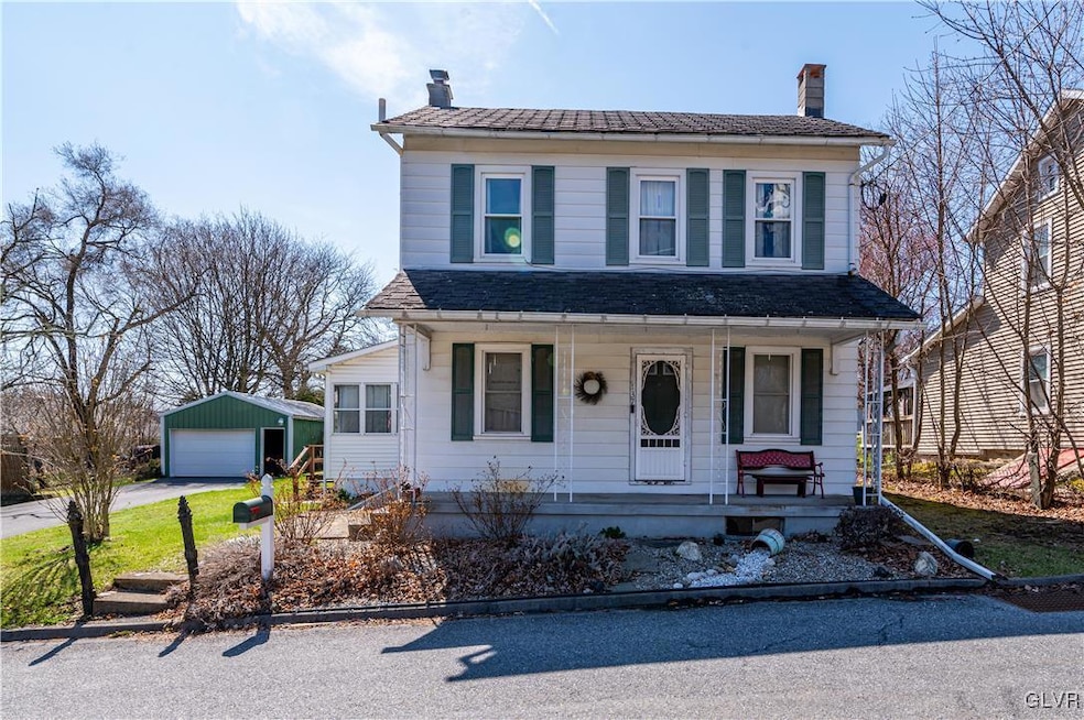 137 Buss St, Pen Argyl, PA 18072 - photo 1