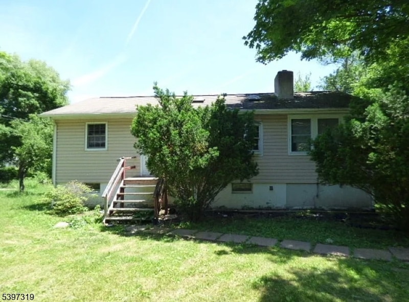 214 Mohican Rd, Highland Lakes, NJ 07422 - photo 1