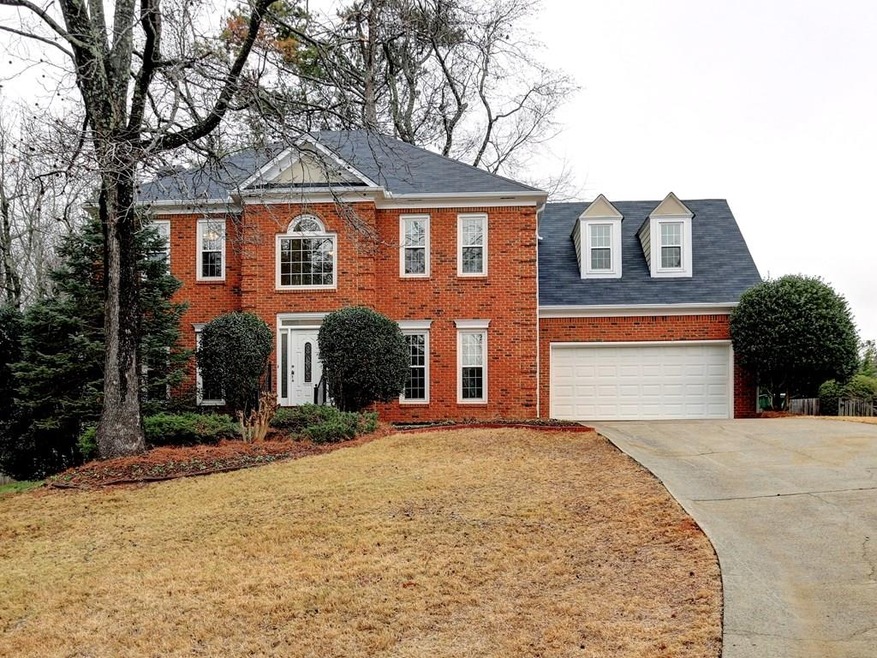 Move in ready home in popular Devon Oaks