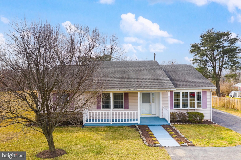 43421 Valleyvista Ln, Chantilly, VA 20152 - photo 1