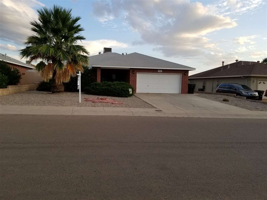 1082 Mimosa Ave unit 2, Alamogordo, NM 88310 - photo 1