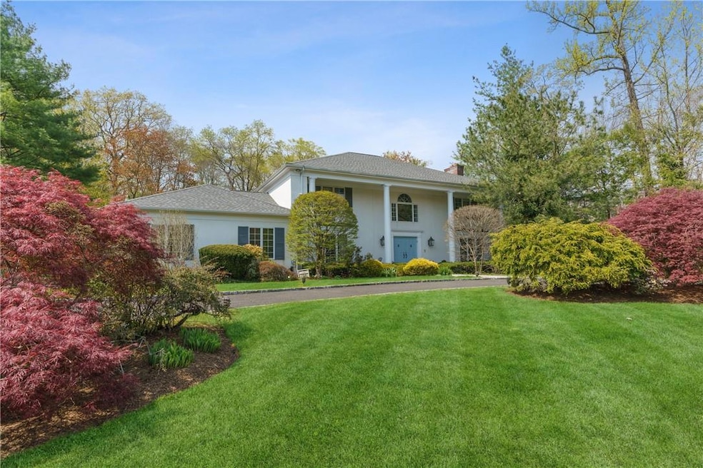 17 Fenbrook Dr, Larchmont, NY 10538 - photo 1