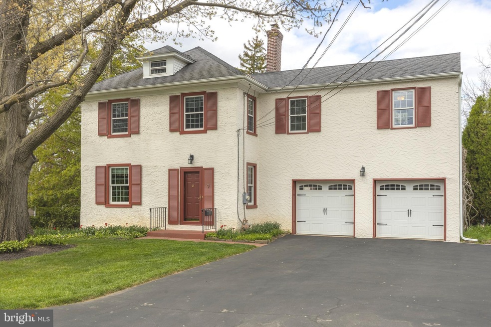 9 Montgomery Ave, Norristown, PA 19401 - photo 1