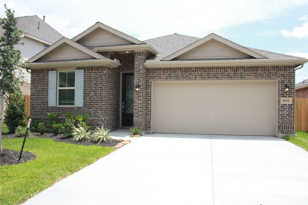 1665 Maggie Trail Dr, Alvin, TX 77511 - photo 1