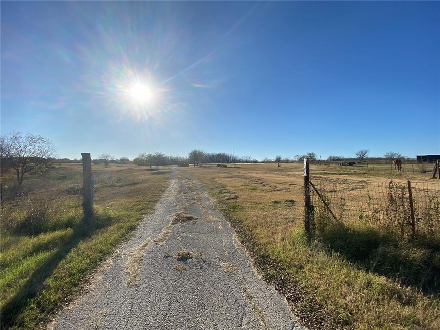 8825 County Road 1229, Godley, TX 76044 - photo 1