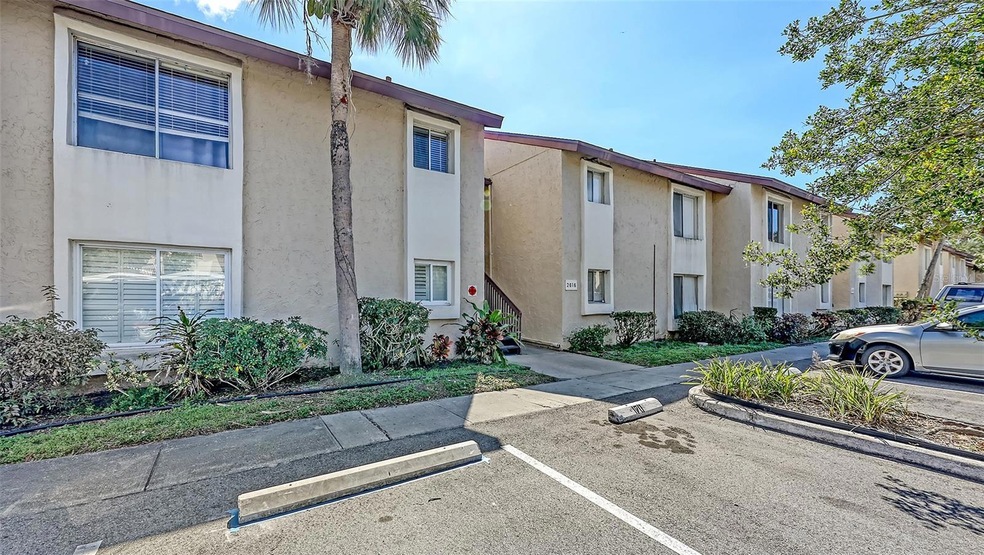 2620 Hidden Lake Dr N unit B, Sarasota, FL 34237 - photo 1