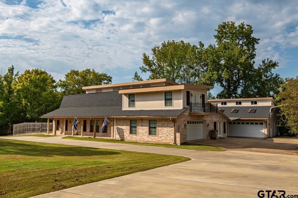 Under Contract $399,000