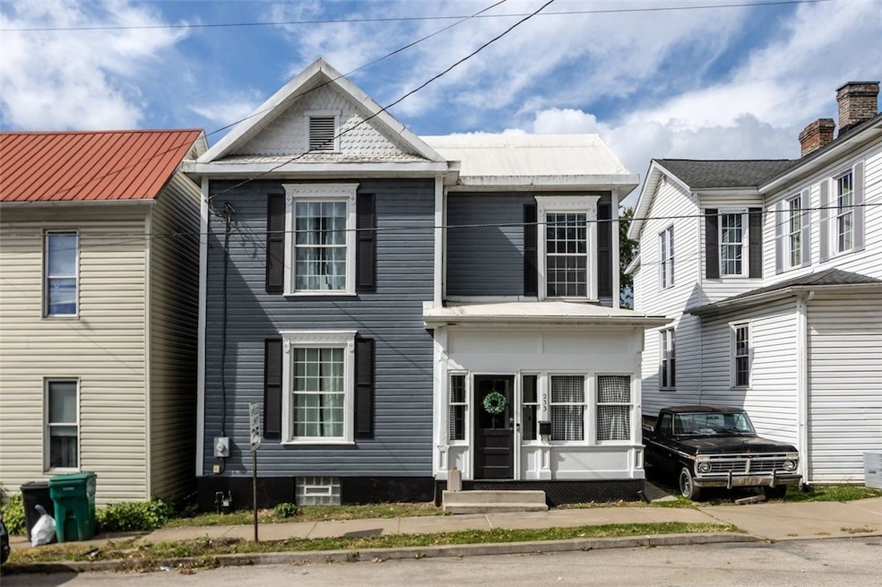 233 S Morris St, Waynesburg, PA 15370 - photo 1