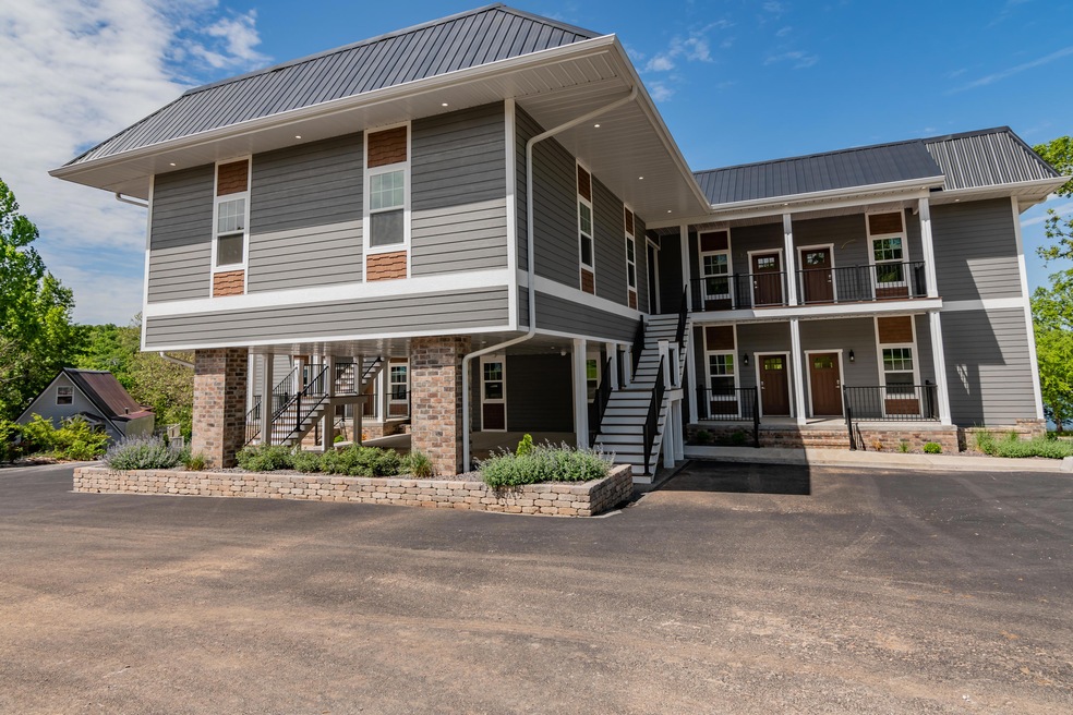 1. Shoreline Pointe at Black Oak