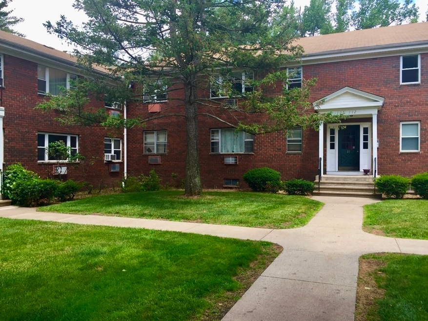 109 Regency Park Dr, Agawam, MA 01001 - photo 1