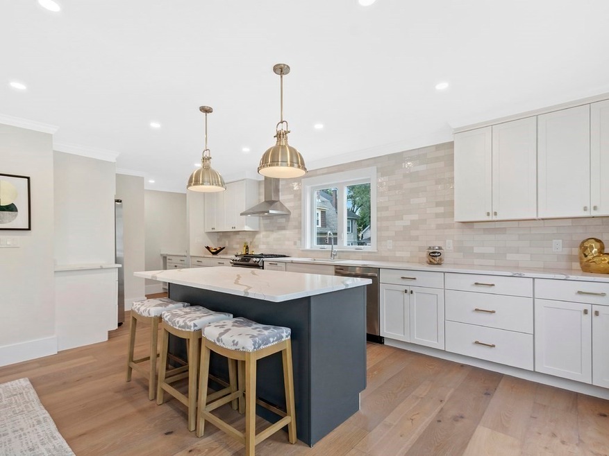 41 Grant Place unit 3, Waltham, MA 02451 - photo 1