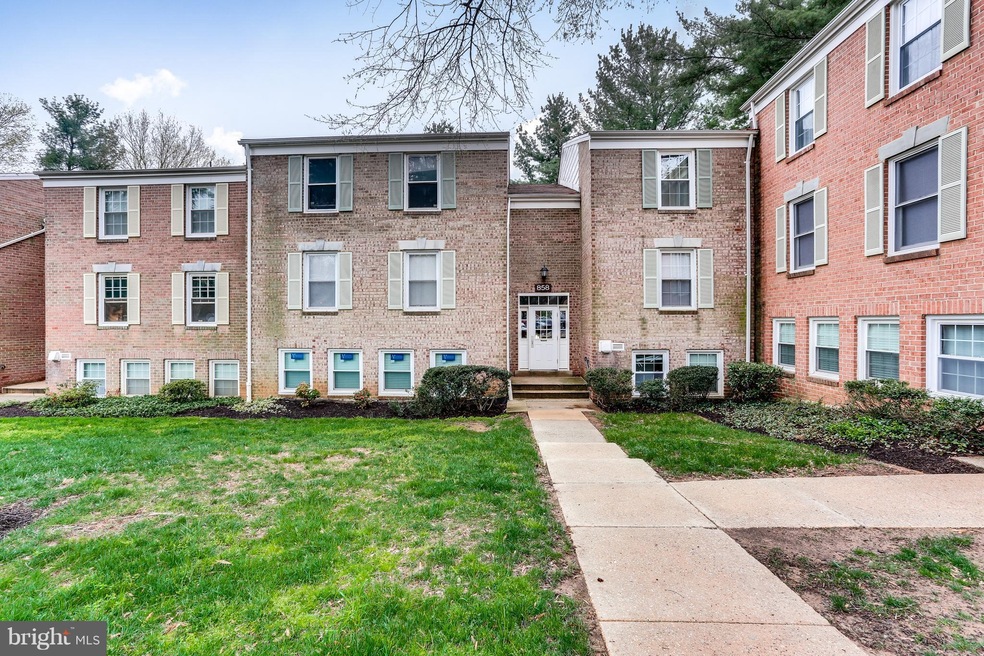 858 Quince Orchard Blvd unit P1, Gaithersburg, MD 20878 - photo 1